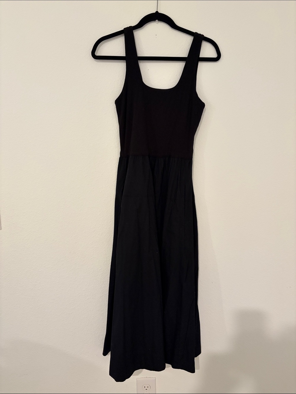 EVERLANE The Riviera Dress Black Tank Pleated Skirt Midi Pockets Lightweight